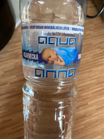 Kojenecká voda AQUA ANNA 1.5 litru