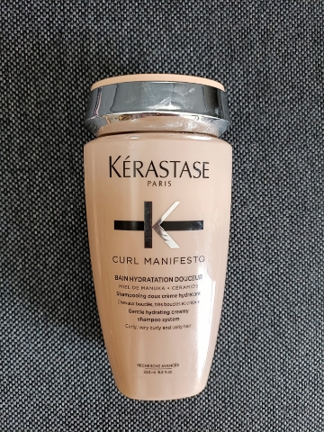 Kérastase Curl Manifesto Bain Hydratation Douceur hydratační šampon pro vlnité a kudrnaté vlasy