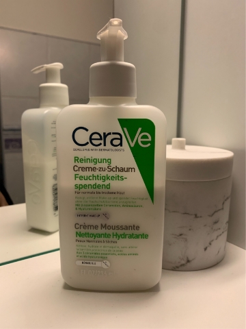 CeraVe Čisticí pěnící krém