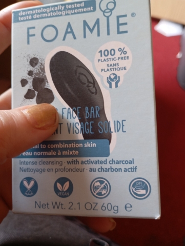 Foamie Cleansing Face Bar Too Coal to Be True tuhý syndet 1 ks