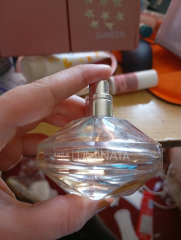 Avon parfém Luminata
