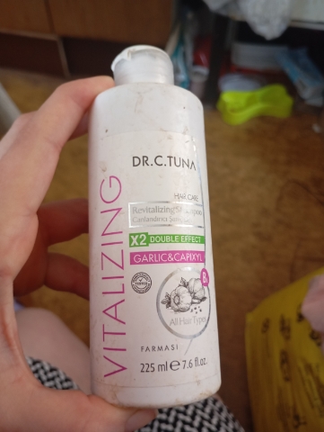 Farmasi Dr. C. Tuna Vitalizing šampon na vlasy s česnekem a capixylem 225 ml