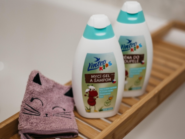 Testujeme mycí gel a šampon Linteo Kids, který každé koupání promění v zábavu