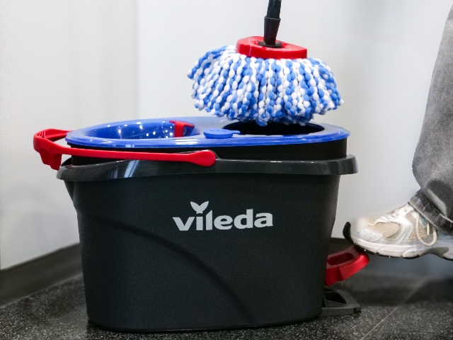Rotační mop Vileda H₂prO, který přepisuje pravidla úklidu