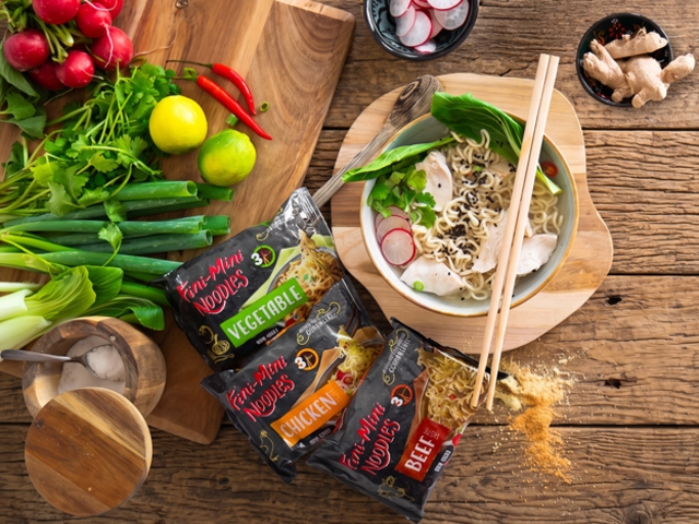 Testování - Když máte hlad, ale na vaření není čas. Otestujte 5 příchutí Fini-Mini Noodles 🍜